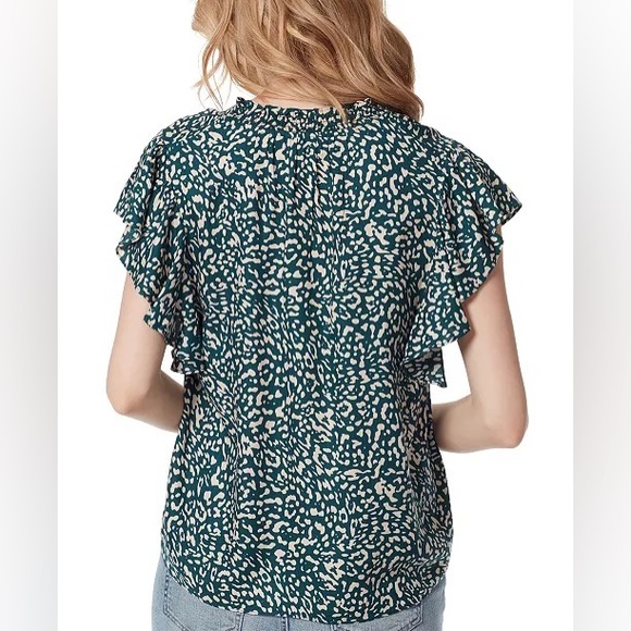 Green leopard print top / flutter sleeves - Picture 2 of 7